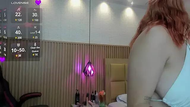 LOLAMAXI from StripChat is Freechat