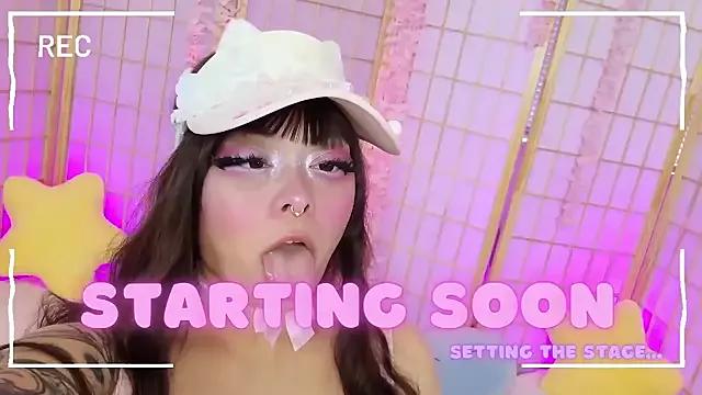 Unleash your urge for fetish cams livestreamers with our pick of steaming hot models, versed in the art of seduction and indulgence.