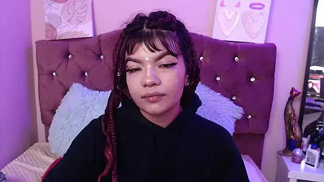 lorecherry from StripChat is Freechat