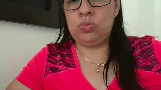 Lorena_amaranto25 from StripChat is Freechat