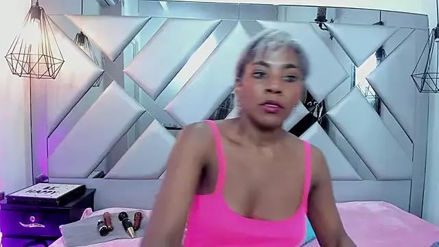 Unleash your urge for fetish cams livestreamers with our pick of steaming hot models, versed in the art of seduction and indulgence.