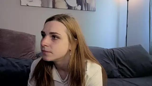 LoriPeterson from StripChat is Freechat
