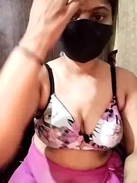 Lovely-Lush from StripChat is Freechat