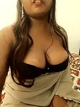 LoveLy-Soneya from StripChat is Freechat
