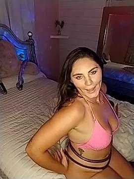Unleash your urge for fetish cams livestreamers with our pick of steaming hot models, versed in the art of seduction and indulgence.