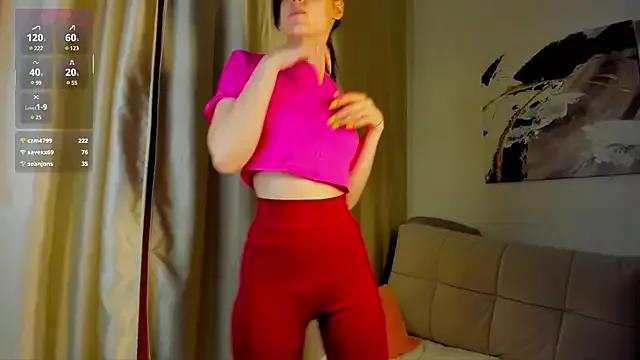 lovelygracee from StripChat is Freechat