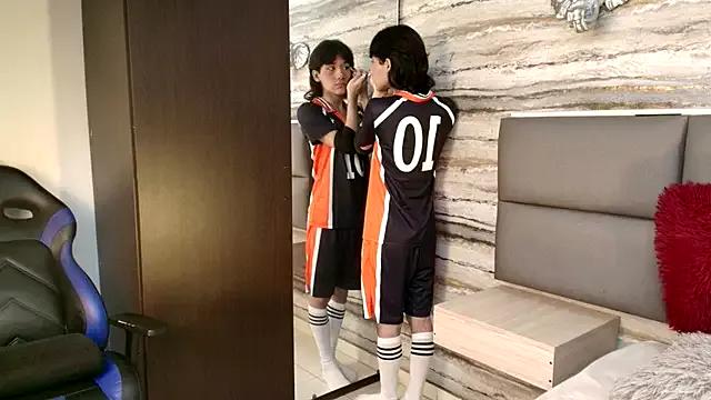 Photos of Lovers_21 from StripChat is Freechat