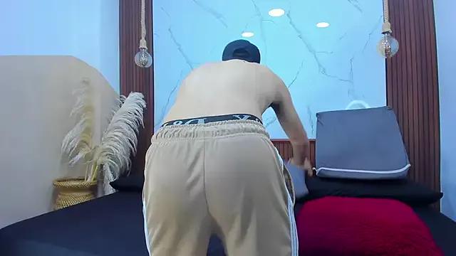 Unleash your urge for fetish cams livestreamers with our pick of steaming hot models, versed in the art of seduction and indulgence.