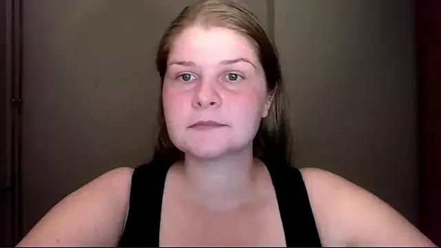 lovexCaroline from StripChat is Freechat