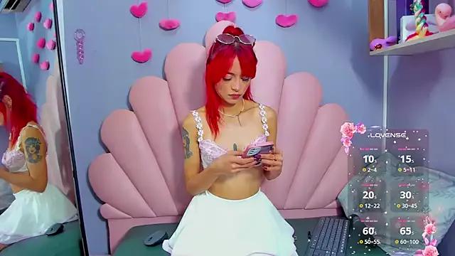 luci_miller from StripChat is Freechat