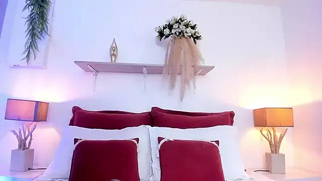 Unleash your urge for fetish cams livestreamers with our pick of steaming hot models, versed in the art of seduction and indulgence.