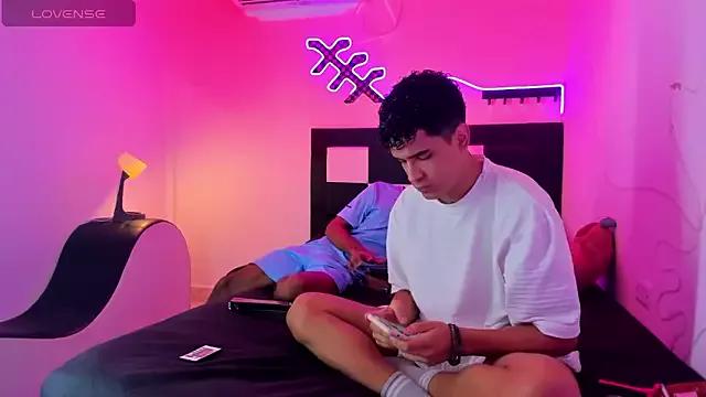 Unleash your urge for fetish cams livestreamers with our pick of steaming hot models, versed in the art of seduction and indulgence.