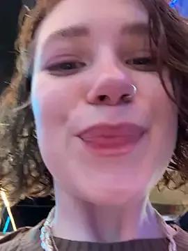 Photos of lucy-joy from StripChat is Freechat