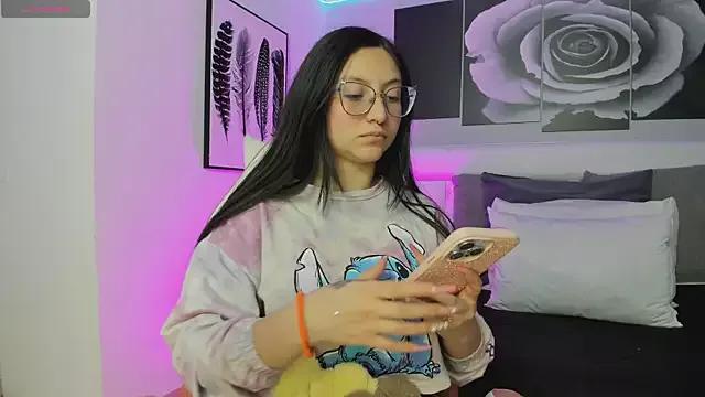 Unleash your urge for fetish cams livestreamers with our pick of steaming hot models, versed in the art of seduction and indulgence.