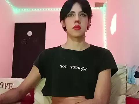 Unleash your urge for fetish cams livestreamers with our pick of steaming hot models, versed in the art of seduction and indulgence.