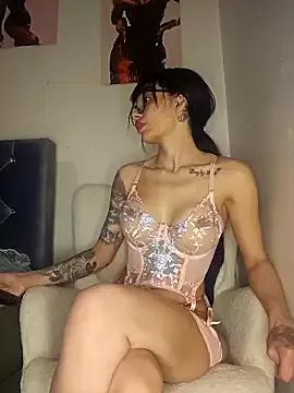LucyMiax from StripChat is Freechat