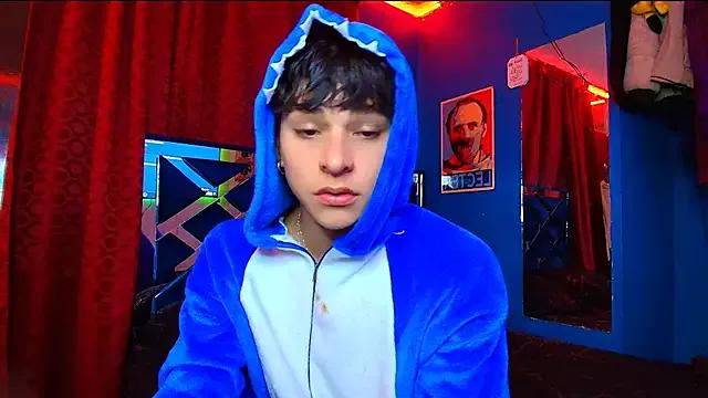 Unleash your urge for fetish cams livestreamers with our pick of steaming hot models, versed in the art of seduction and indulgence.