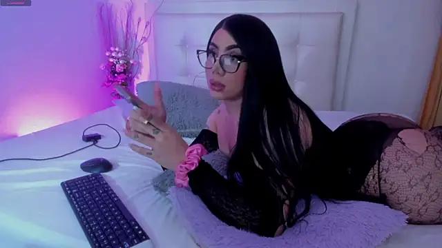 Unleash your urge for fetish cams livestreamers with our pick of steaming hot models, versed in the art of seduction and indulgence.