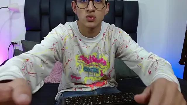 Luna_Ares from StripChat is Freechat