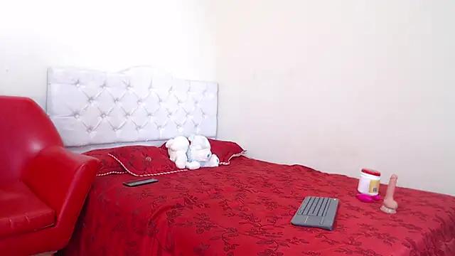 Unleash your urge for fetish cams livestreamers with our pick of steaming hot models, versed in the art of seduction and indulgence.