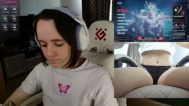 Luna_Loveee from StripChat is Freechat