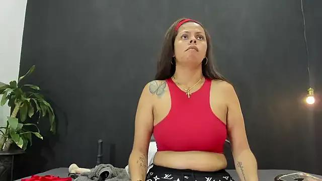 Unleash your urge for fetish cams livestreamers with our pick of steaming hot models, versed in the art of seduction and indulgence.