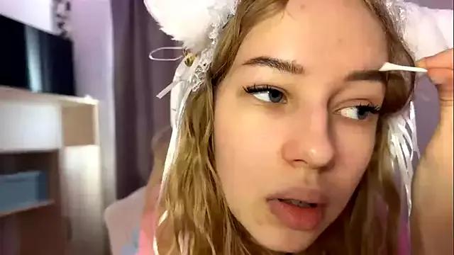 Unleash your urge for fetish cams livestreamers with our pick of steaming hot models, versed in the art of seduction and indulgence.