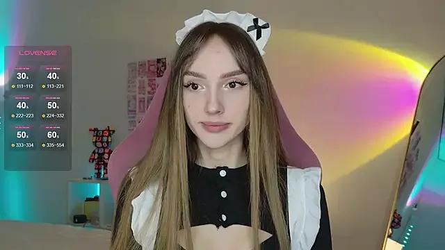 Lunainnk from StripChat is Freechat