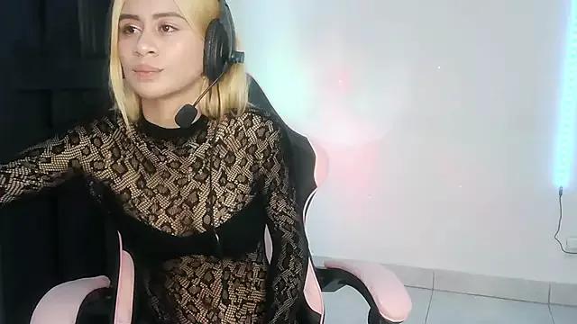 lunaleon2407 from StripChat is Freechat