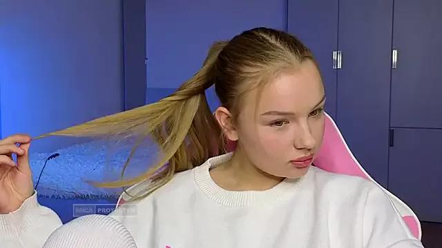 Lunar_Flare from StripChat is Freechat