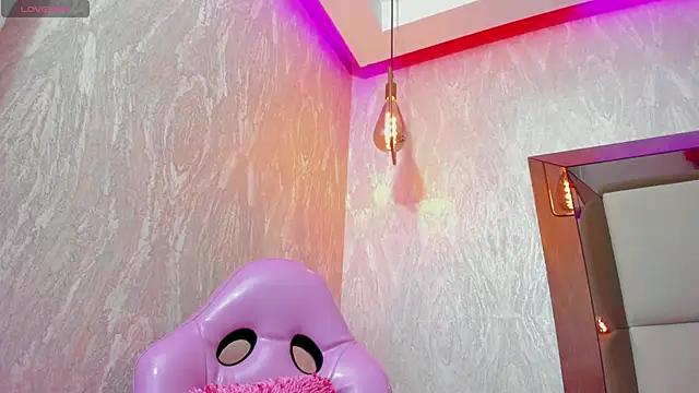 Unleash your urge for fetish cams livestreamers with our pick of steaming hot models, versed in the art of seduction and indulgence.