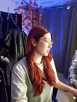 lunnaa_ from StripChat is Freechat