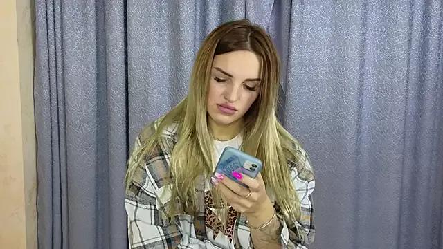 Unleash your urge for fetish cams livestreamers with our pick of steaming hot models, versed in the art of seduction and indulgence.