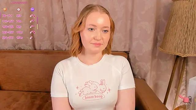 LyniRolls from StripChat is Freechat