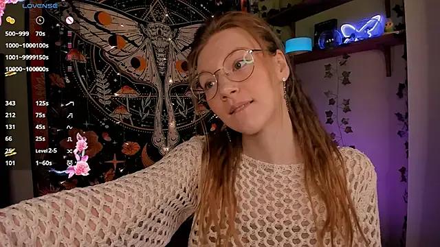 lyra_thenymph from StripChat is Freechat