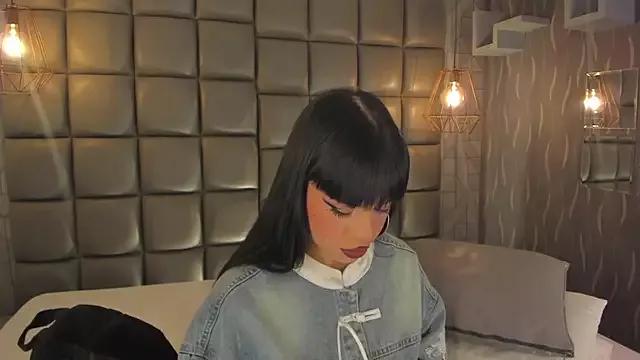 maddy_walker from StripChat is Freechat