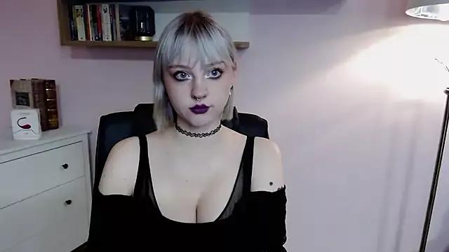 MadelineLust from StripChat is Freechat