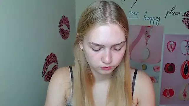 MademoiselleCl from StripChat is Freechat
