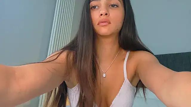 Madison232 from StripChat is Freechat