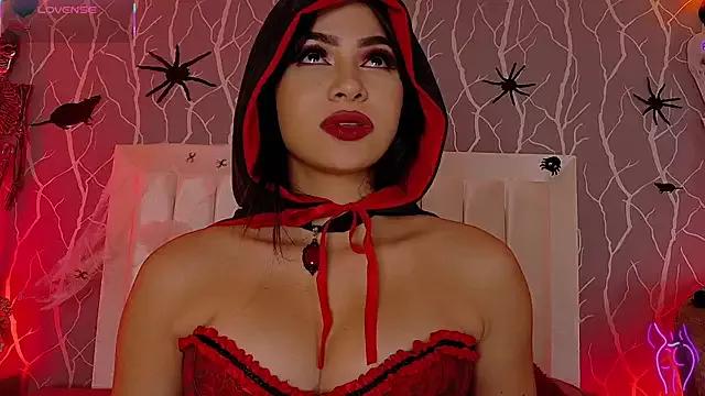 Unleash your urge for fetish cams livestreamers with our pick of steaming hot models, versed in the art of seduction and indulgence.