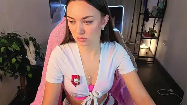 Unleash your urge for fetish cams livestreamers with our pick of steaming hot models, versed in the art of seduction and indulgence.