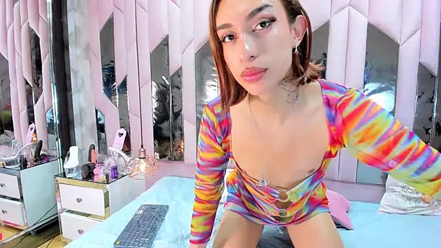 Unleash your urge for fetish cams livestreamers with our pick of steaming hot models, versed in the art of seduction and indulgence.