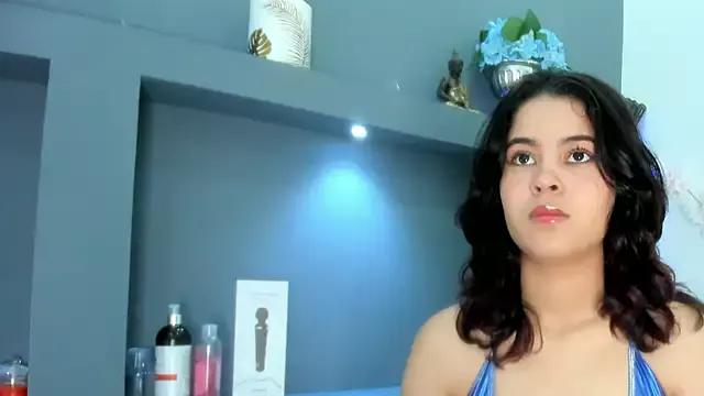 MaiaaCandy from StripChat is Freechat