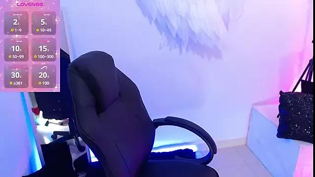 Unleash your urge for fetish cams livestreamers with our pick of steaming hot models, versed in the art of seduction and indulgence.