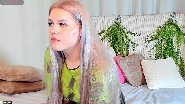 Unleash your urge for fetish cams livestreamers with our pick of steaming hot models, versed in the art of seduction and indulgence.