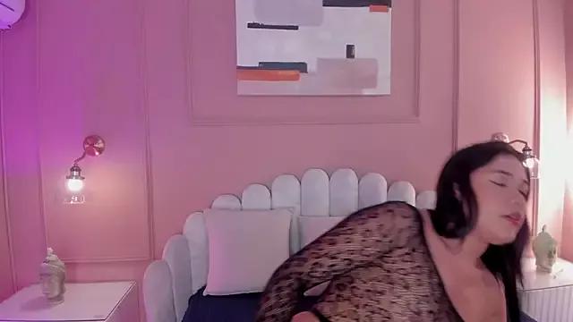 Unleash your urge for fetish cams livestreamers with our pick of steaming hot models, versed in the art of seduction and indulgence.