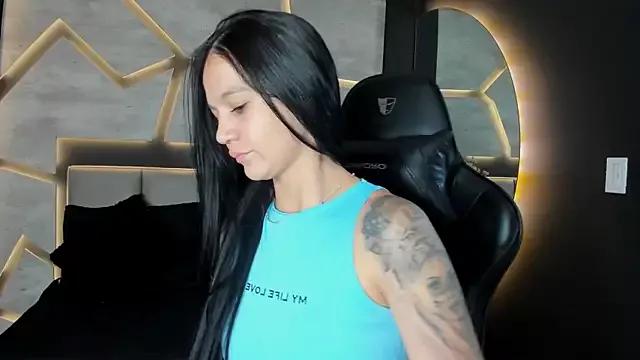 MaraHansson from StripChat is Freechat