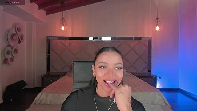 MaraRicci from StripChat