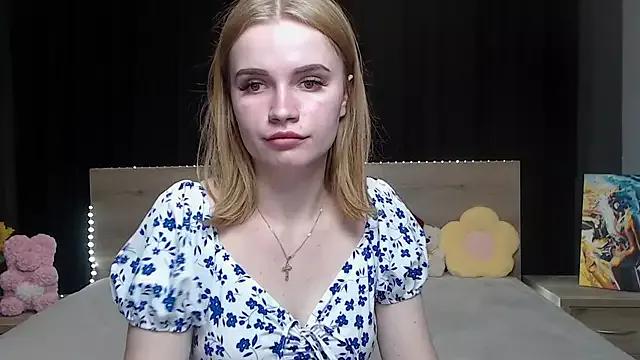 Photos of MargaritaKiss from StripChat is Freechat