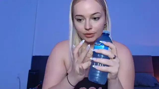 margot_robbie7 from StripChat is Freechat